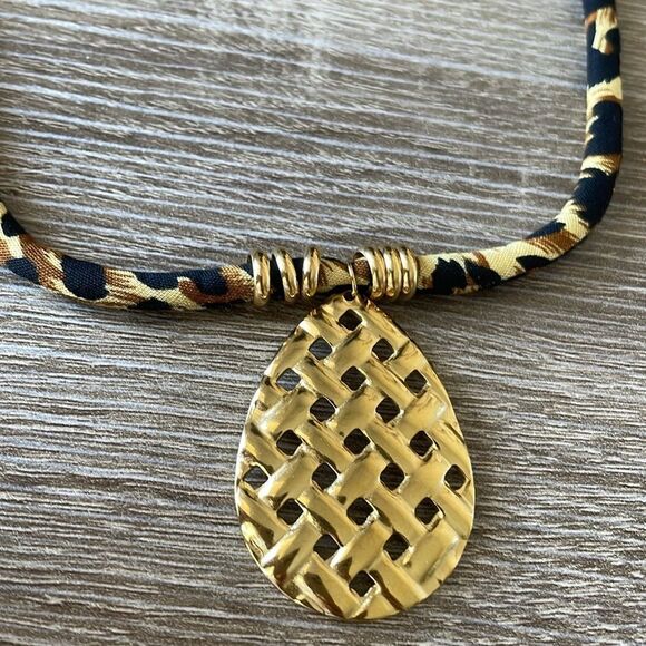 Gold Pendant Necklace with Animal Print Cord N980 - Picture 3 of 4